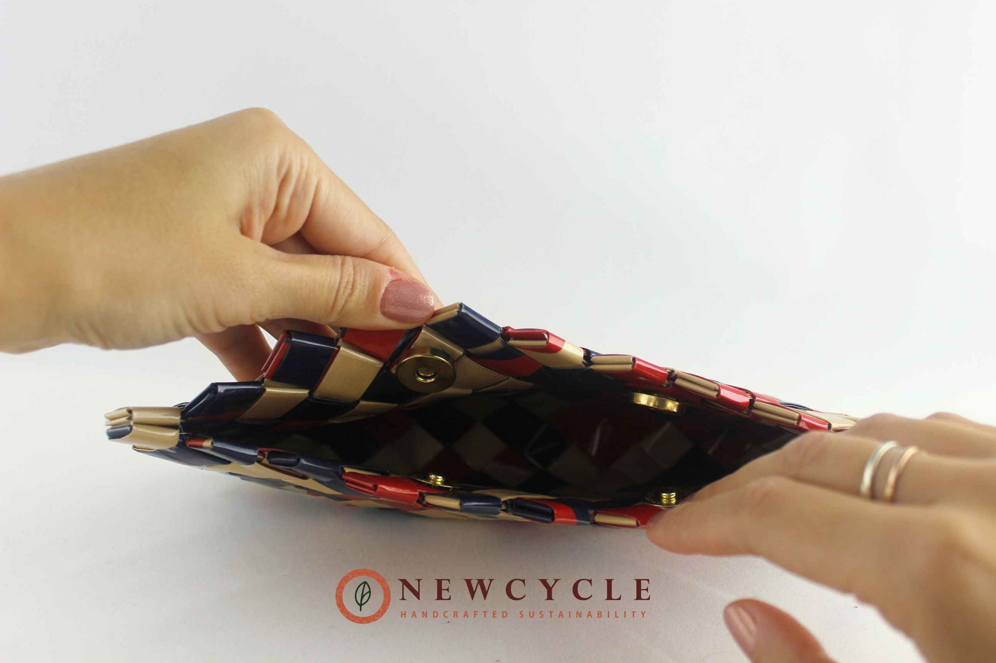 clutch interior view navy red sand