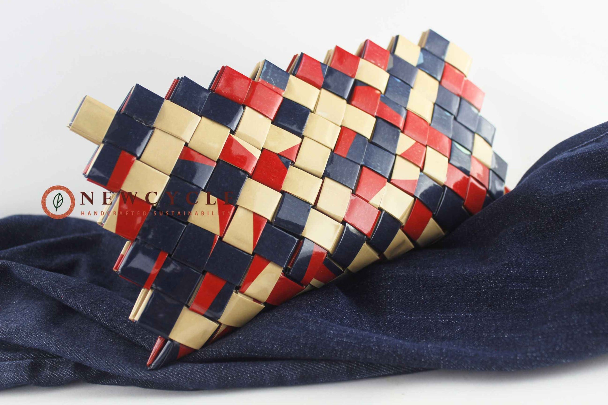 woven-clutch-navy-red-sand-mosaic